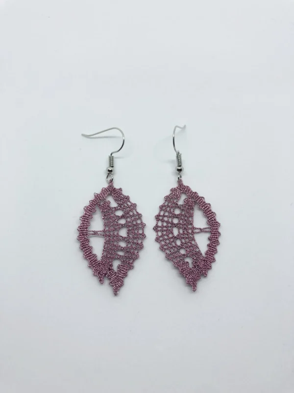 kolekcija večplastna, roza klekljani uhani