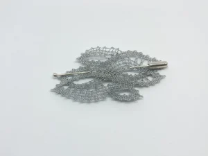 kolekcija večplastna, srebrna broška