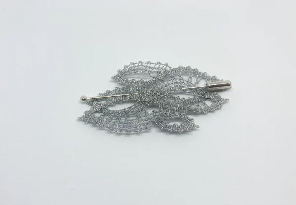 kolekcija večplastna, srebrna broška